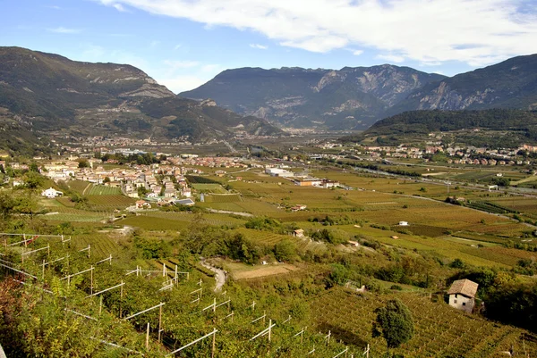 Stadt im Trentino — Stockfoto