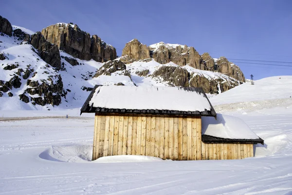 Hütte in den Bergen — Stockfoto