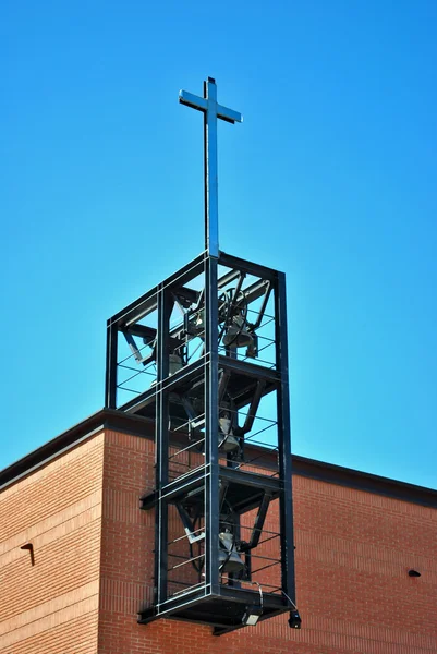 教会の鐘を十字します。 — ストック写真