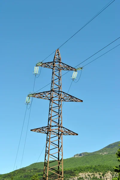 Ηλεκτρικής ενέργειας υψηλής τάσης — Φωτογραφία Αρχείου