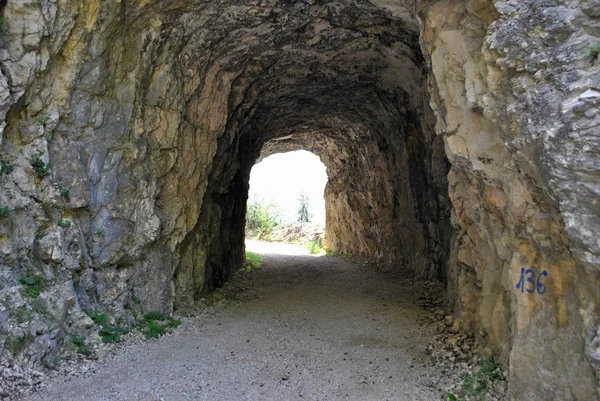 Tunnels dans la roche — Photo