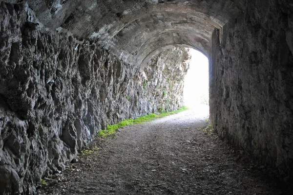 Túneis em rocha — Fotografia de Stock
