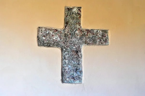 Croce cattolica in pietra — Foto Stock