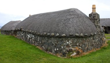 jabón natural, hierbas y sal de baño.