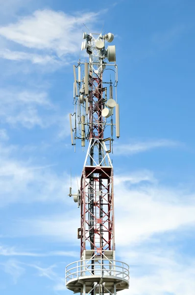 Torre de antena de comunicación —  Fotos de Stock