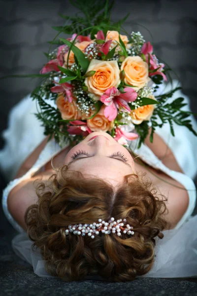 Молодая красивая невеста Стоковое Изображение