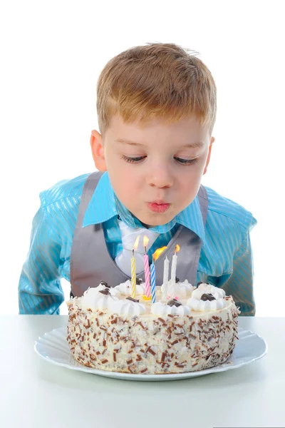 Güzel bir çocuk doğum günü kutluyor — Stok fotoğraf
