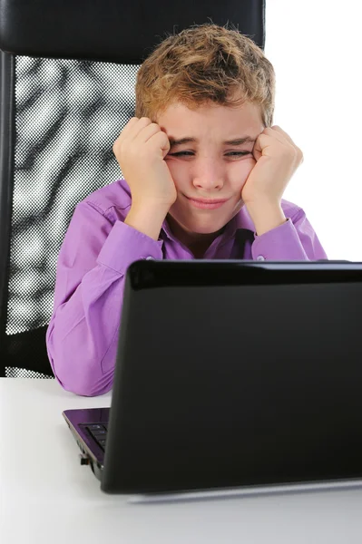 Rapaz no computador — Fotografia de Stock