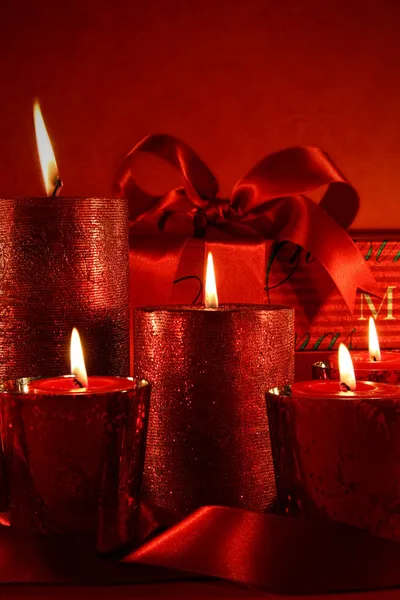 Kerst kaarsen op vintage achtergrond — Stockfoto