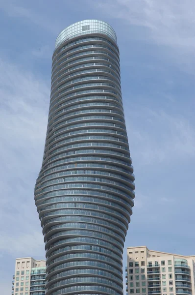 Moderno grattacielo rotondo . — Foto Stock