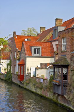 Bruges kanal klasik görünüm