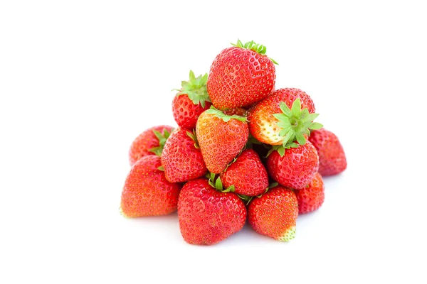 Grote sappige rode rijpe aardbeien op witte geïsoleerd — Stockfoto