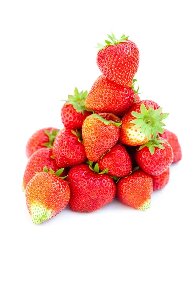 큰 육즙 빨간 잘 익은 딸기 흰색 절연 — 스톡 사진