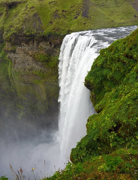 Islandia górski wodospad — Zdjęcie stockowe