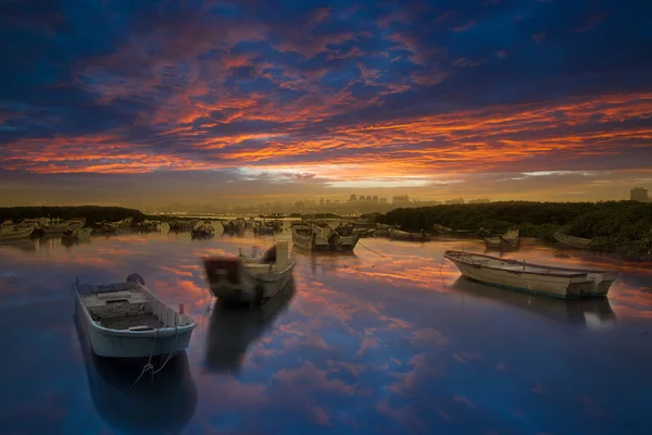 stock image Last sunrise and fishing sub-dug, the new Taipei, Taiwan