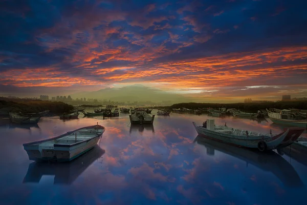 stock image Last sunrise and fishing sub-dug, the new Taipei, Taiwan