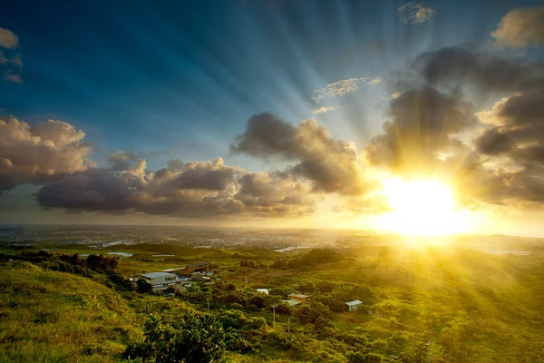 Bela vista do país do pôr do sol para uso de fundo ou outros fins — Fotografia de Stock
