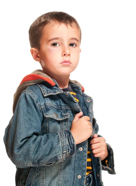 Portret van kleine jongen met zwart oog — Stockfoto