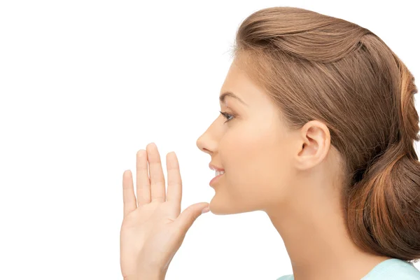 Mujer susurrando chismes — Foto de Stock