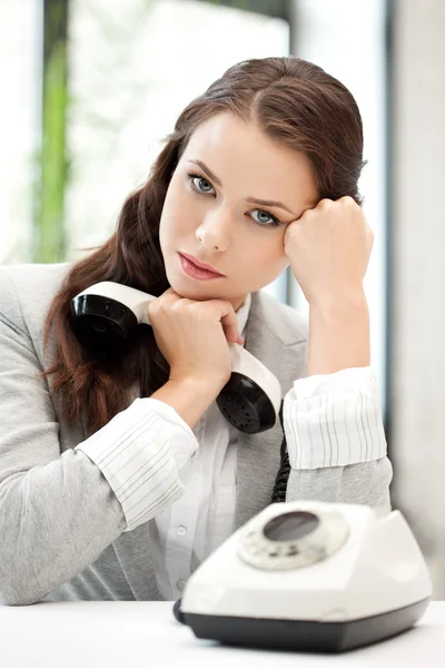 Mujer de negocios con teléfono — Foto de Stock