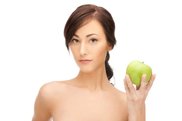 Młoda piękna kobieta z zielonym jabłkiem — Zdjęcie stockowe