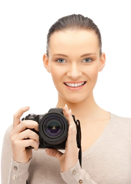 Tonårsflicka med digitalkamera — Stockfoto