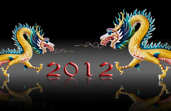 Dragon promenad med 2012 år nummer på glasyr svart bakgrund — Stockfoto