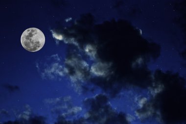 güzel gece gökyüzünde dolunay