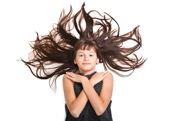 Giovane adolescente con bei capelli lunghi — Foto Stock
