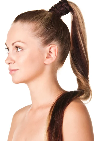Retrato de close-up de uma jovem bonita com cabelo comprido — Fotografia de Stock