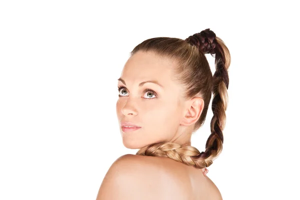 Retrato de close-up de uma jovem bonita com cabelo comprido — Fotografia de Stock