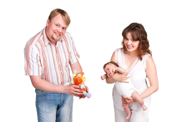 Фото счастливых родителей, держащих своего ребенка — стоковое фото