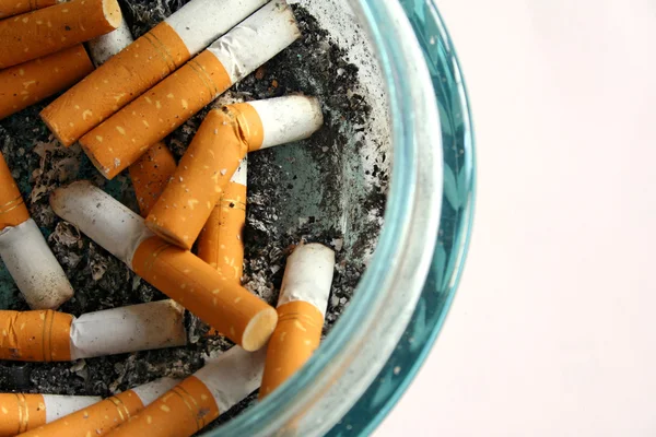 Nedopalky cigaret — Stock fotografie