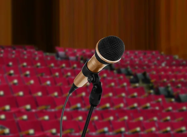 Microfoon in seminar zaal — Stockfoto