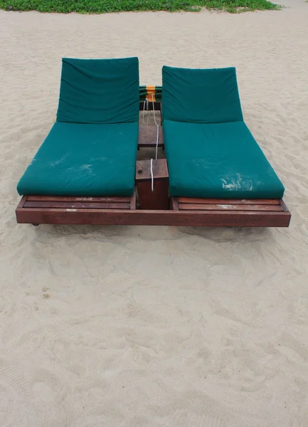Ławka na plaży — Zdjęcie stockowe