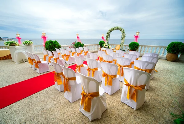 Huwelijksceremonie buitenshuis — Stockfoto