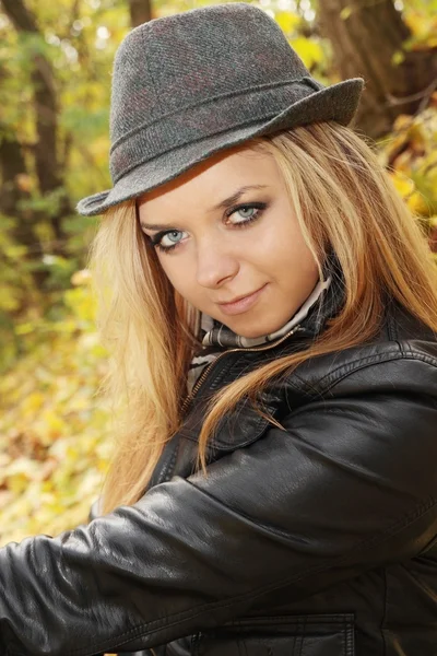 Blond in hat — Stock Photo, Image