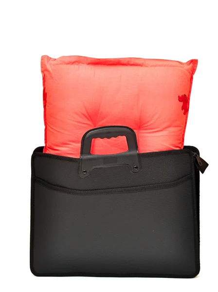 Yastık ile siyah evrak çantası — Stok fotoğraf