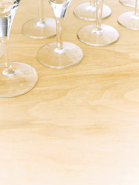 Sklenice na víno na dřevo — Stock fotografie