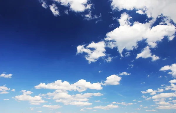 Blue sky with clouds — Stock Photo, Image