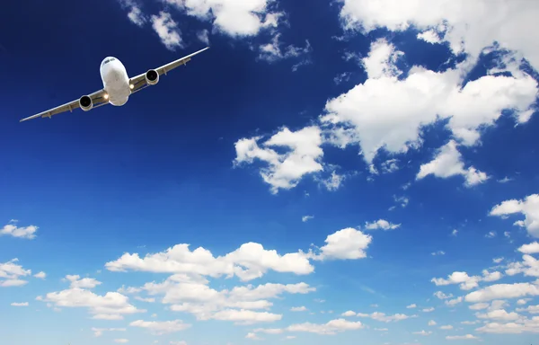 Airplane in the sky — Stock Photo, Image