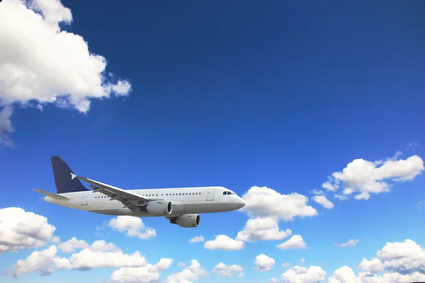 Samolotem nad niebo — Zdjęcie stockowe