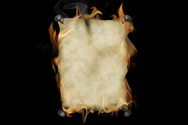 Gamla brinnande papper — Stockfoto
