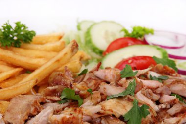 gyros sebze ve patates kızartması ile