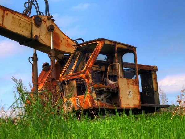 古い放棄された掘削機 — ストック写真