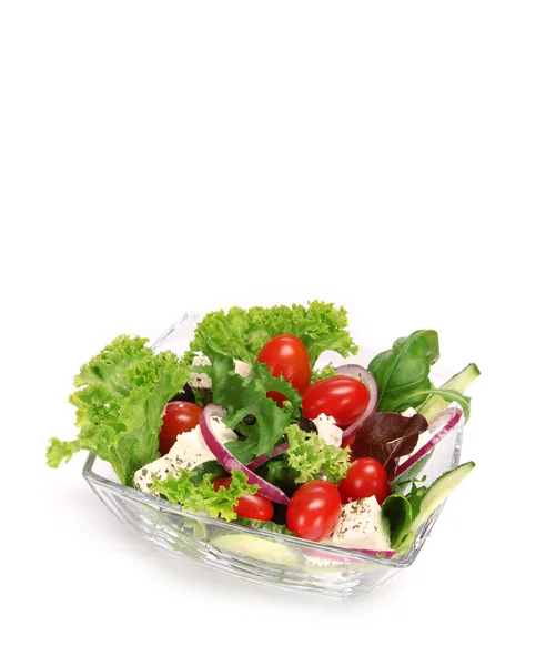 Griechischer Salat über weißem — Stockfoto