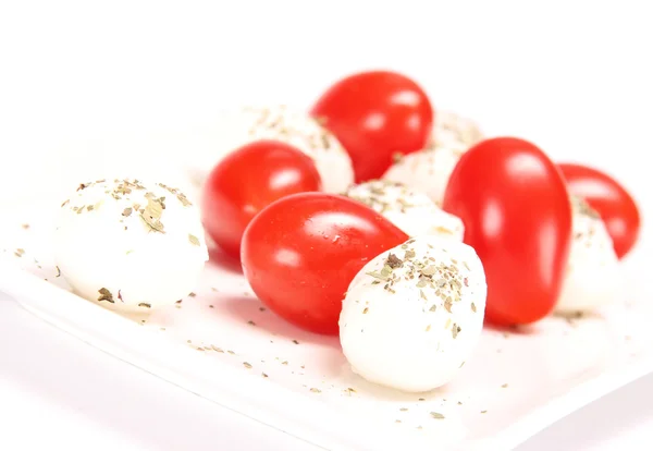 Fromage mozzarella frais aux tomates — Photo