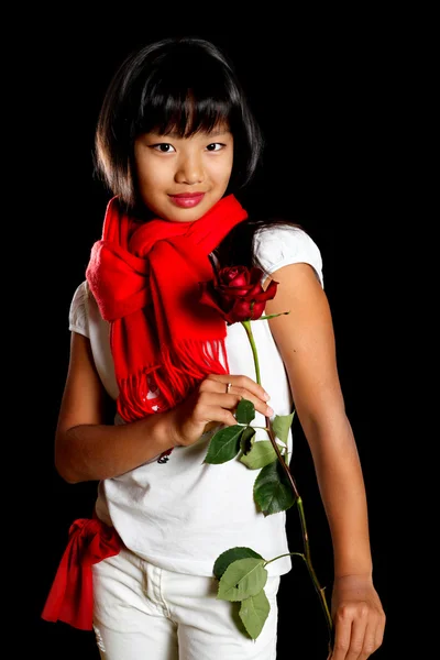 Chica con rosa roja —  Fotos de Stock