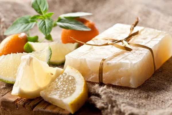 Lemon soap — Stock Photo, Image
