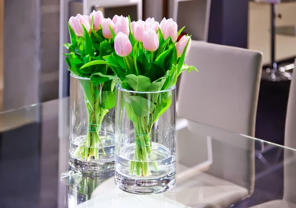Tulipany wiosna we wnętrzu — Zdjęcie stockowe
